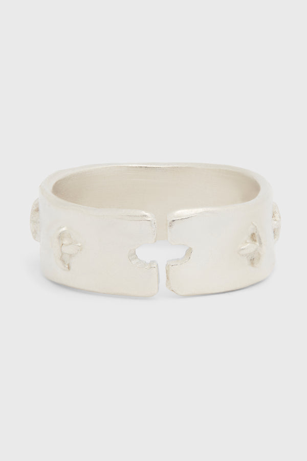 SILVER STITCHED MULTIPLE CROSS RING